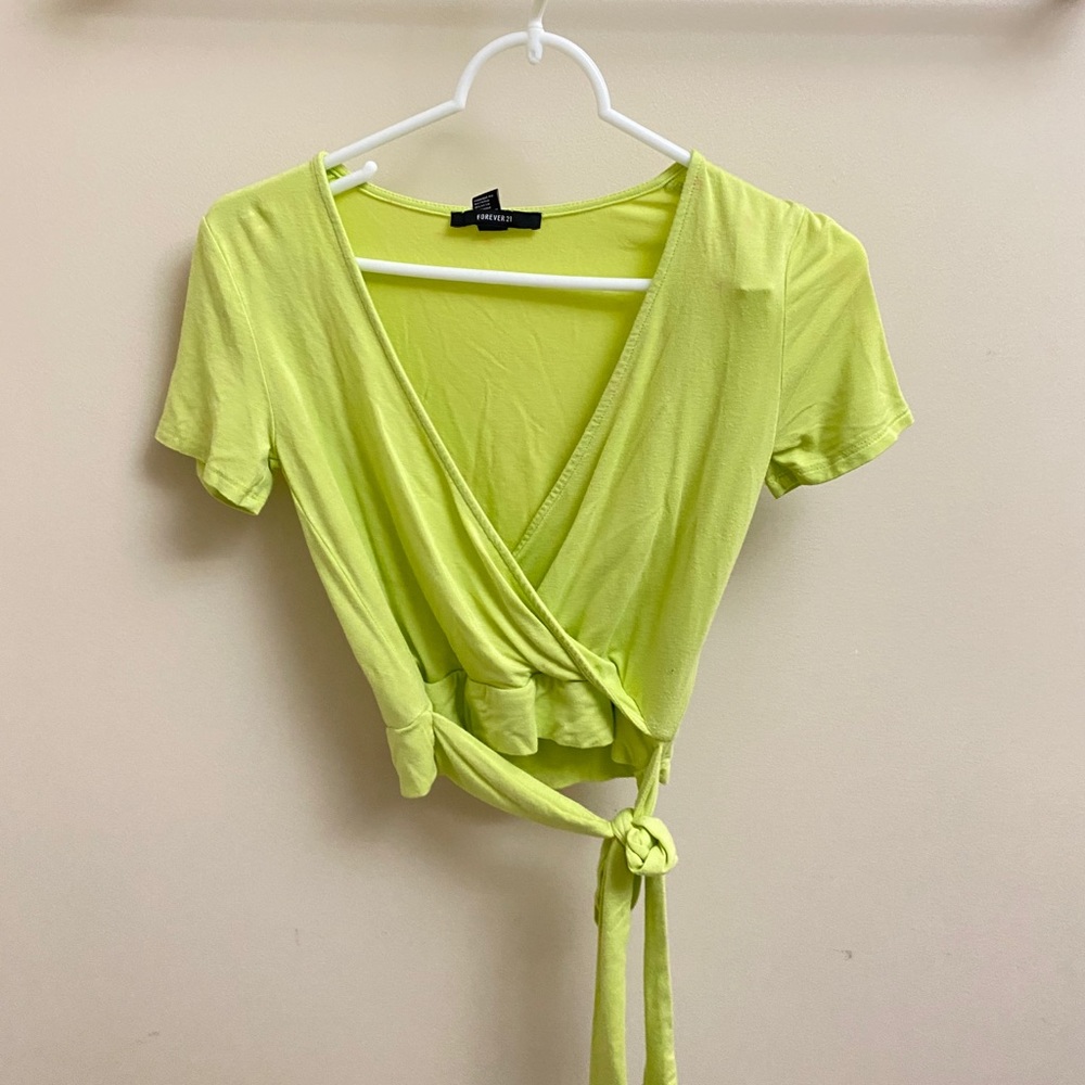 GREEN TOP FOREVER 21